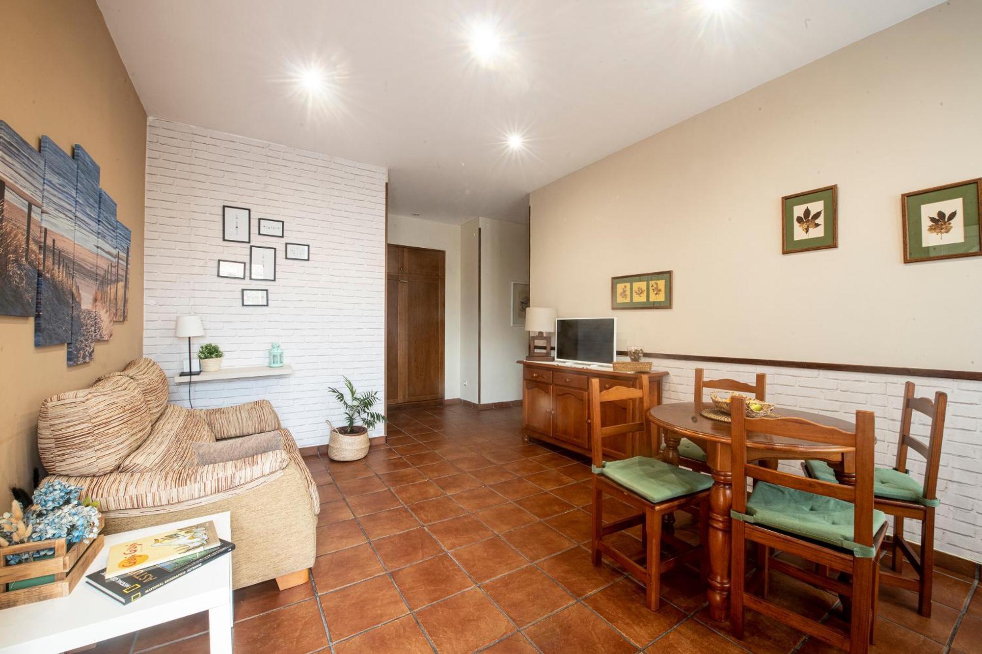Apartamentos Turisticos La Flor Muros De Nalon Exterior photo